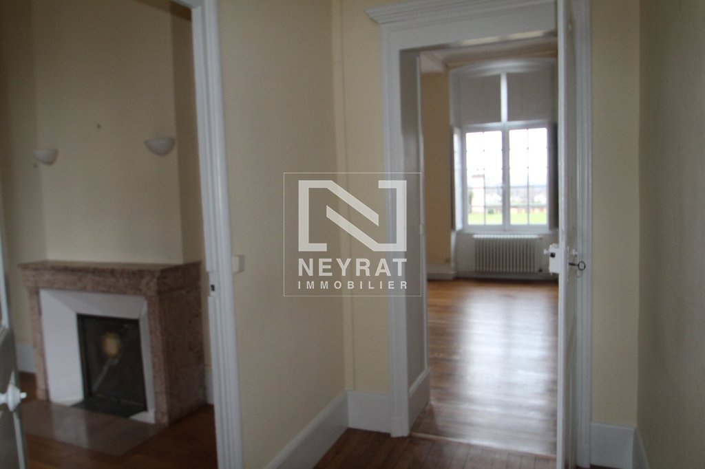 APPARTEMENT - DEMIGNY - 137.42 m2 - 1�145�&euro; charges comprises par mois