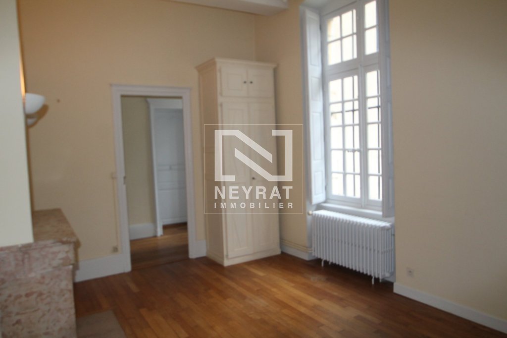 APPARTEMENT - DEMIGNY - 137.42 m2 - 1�145�&euro; charges comprises par mois