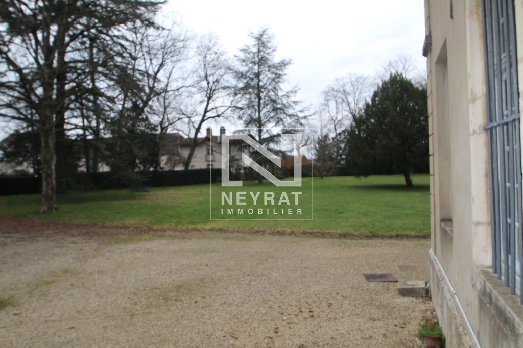 APPARTEMENT - DEMIGNY - 137.42 m2 - 1�145�&euro; charges comprises par mois