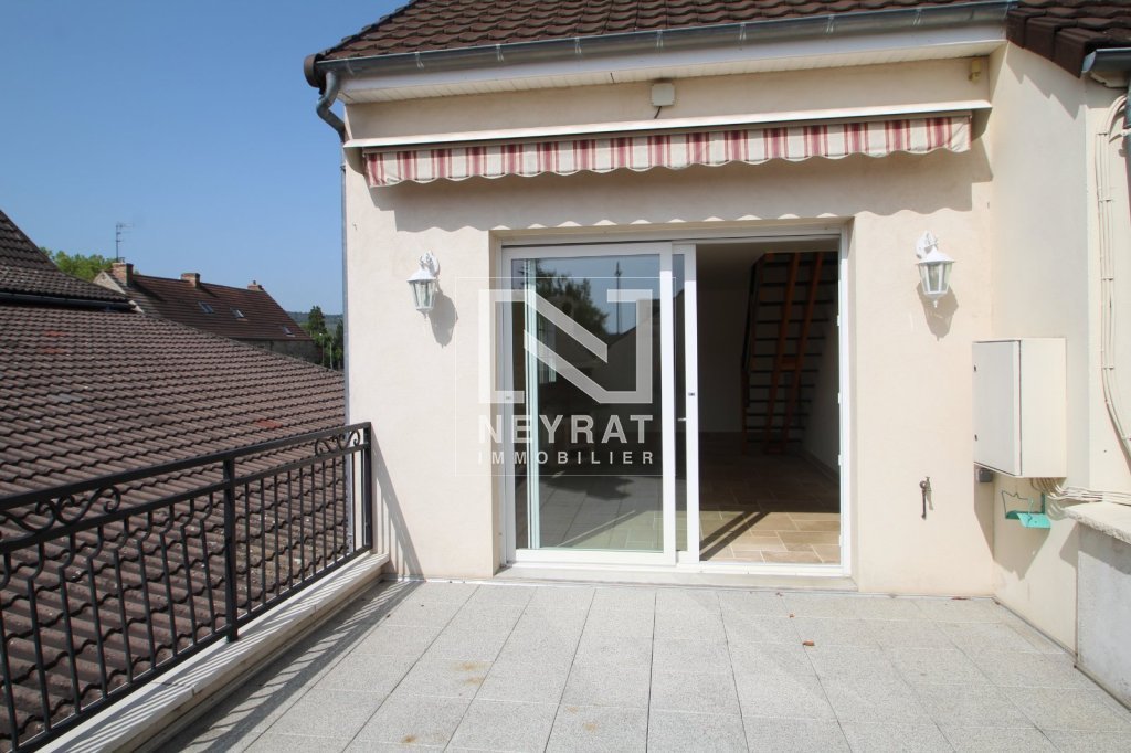 APPARTEMENT T5 A LOUER - MEURSAULT - 141 m2 - 842 &euro; charges comprises par mois