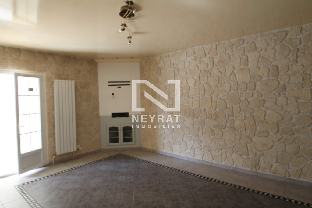 APPARTEMENT T5 A LOUER - MEURSAULT - 141 m2 - 842 &euro; charges comprises par mois