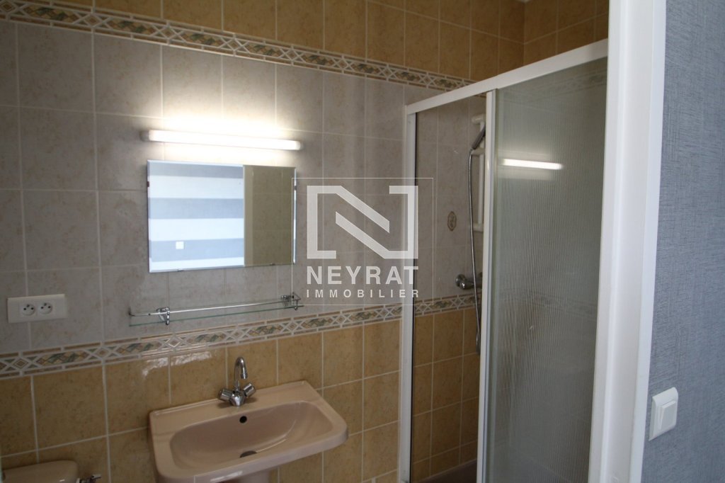 APPARTEMENT T5 A LOUER - MEURSAULT - 141 m2 - 842 &euro; charges comprises par mois