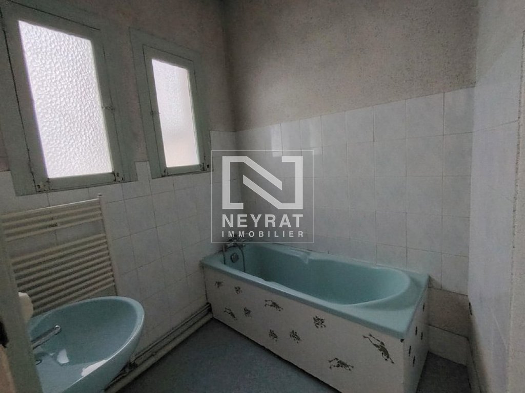 APPARTEMENT T5 - CHALON SUR SAONE - 124.06 m2 - 112�400�&euro;