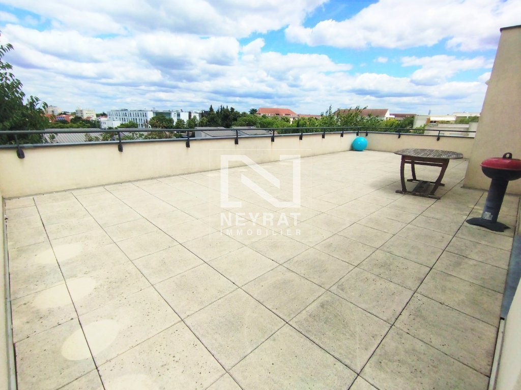 APPARTEMENT T5 - CHALON SUR SAONE - 116.98 m2 - VENDU