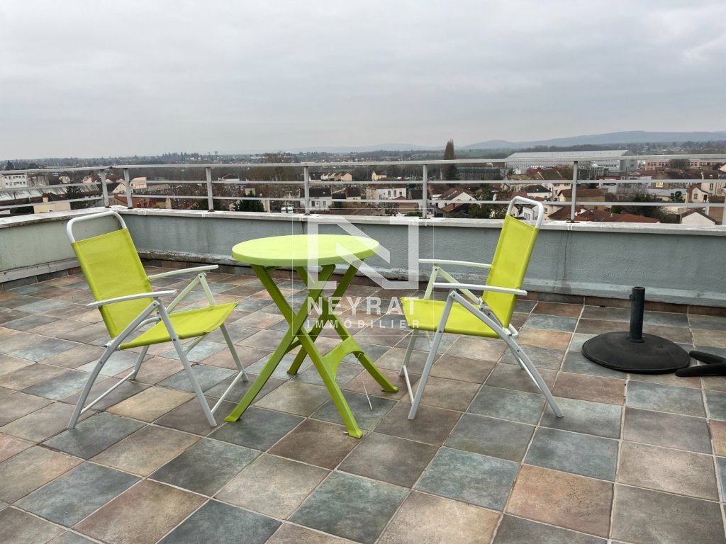APPARTEMENT T5 EN TRIPLEX A VENDRE - CHALON SUR SAONE - 104.06 m2 - 191000€