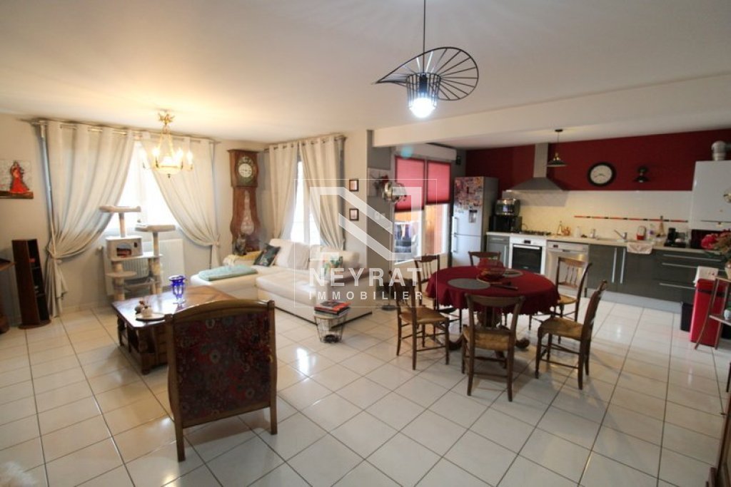 APPARTEMENT T5 A VENDRE - CHALON SUR SAONE - 105.71 m2 - 230000€