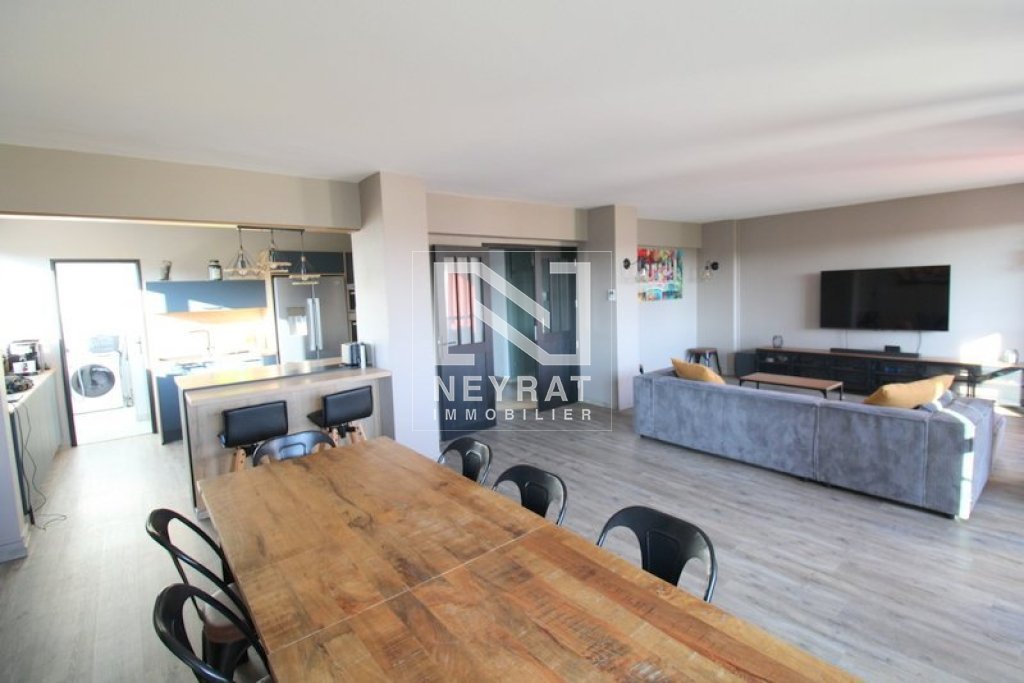 APPARTEMENT T5 A VENDRE - CHALON SUR SAONE - 133.19 m2 - 223200€