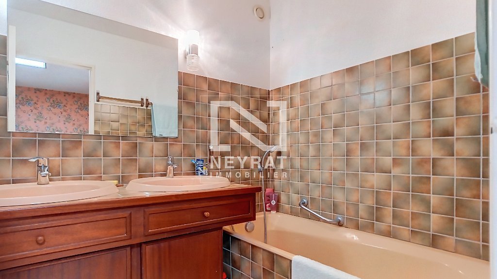 APPARTEMENT T5 A VENDRE - CHALON SUR SAONE - 125 m2 - 190�000�&euro;