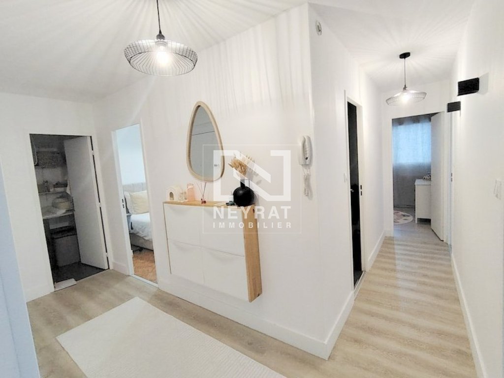 APPARTEMENT T5 A VENDRE - CHALON SUR SAONE - 94.26 m2 - 143�200�&euro;