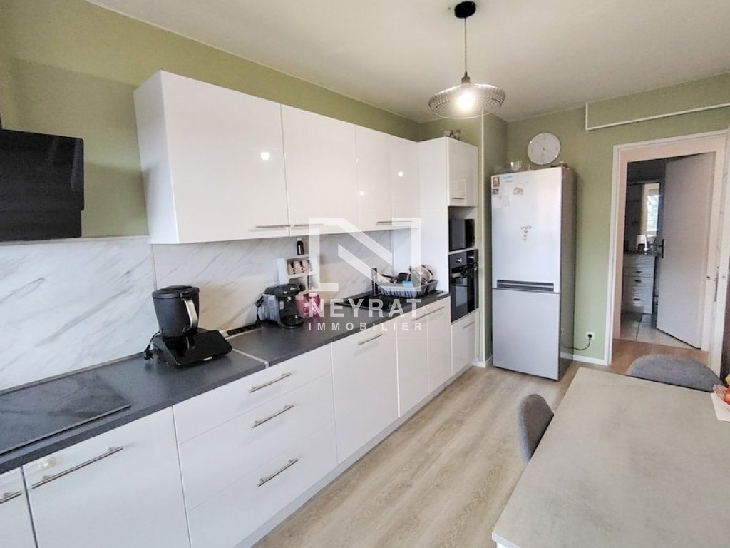 APPARTEMENT T5 A VENDRE - CHALON SUR SAONE - 94.26 m2 - 143�200�&euro;