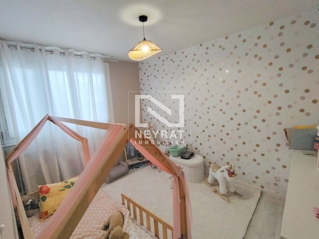 APPARTEMENT T5 A VENDRE - CHALON SUR SAONE - 94.26 m2 - 143�200�&euro;