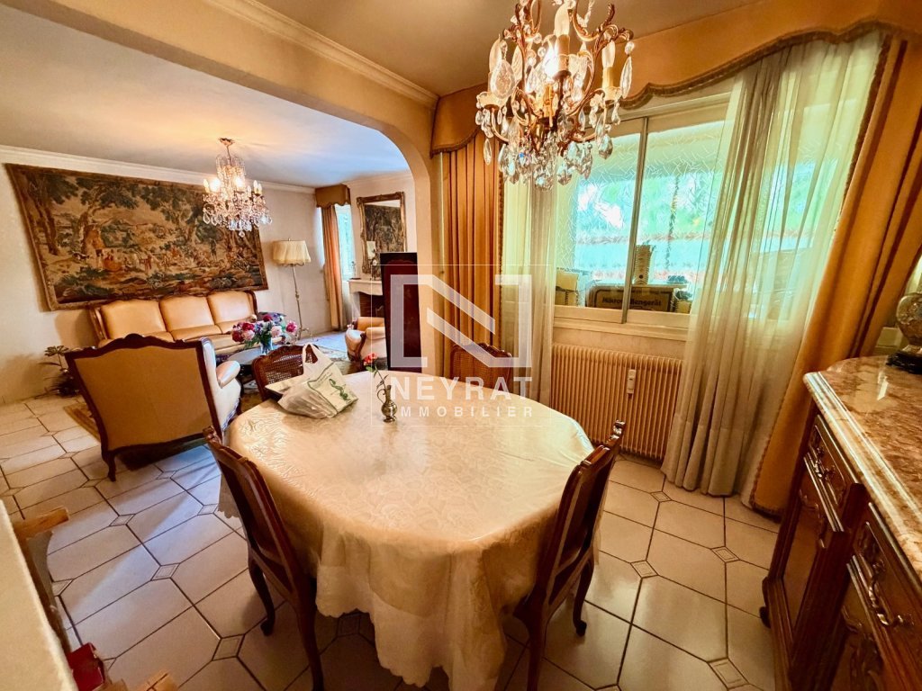 APPARTEMENT T5 A VENDRE - CHALON SUR SAONE - 116.27 m2 - 120 000 &euro;