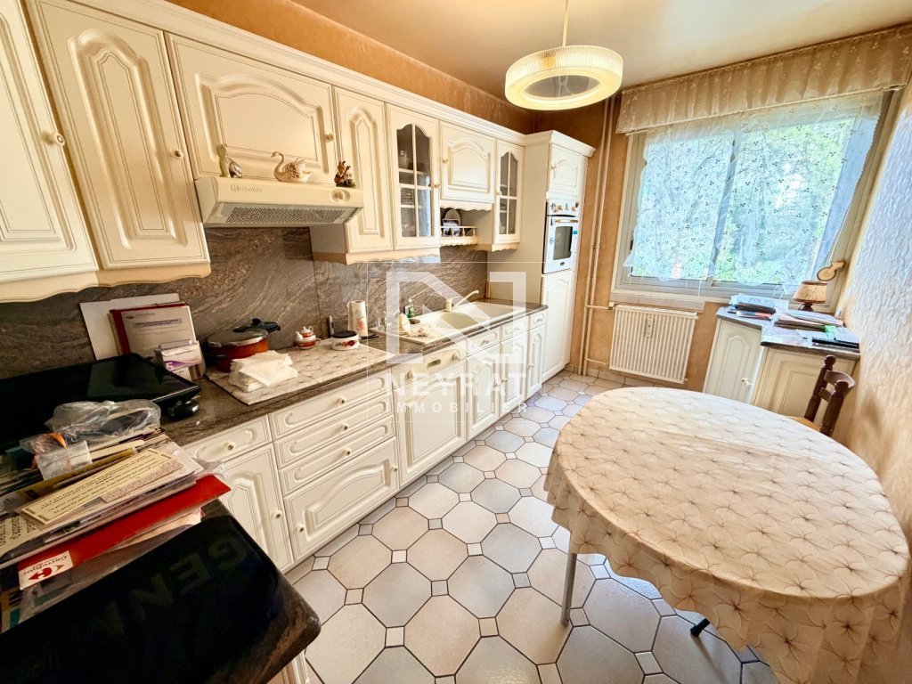 APPARTEMENT T5 A VENDRE - CHALON SUR SAONE - 116.27 m2 - 120 000 &euro;