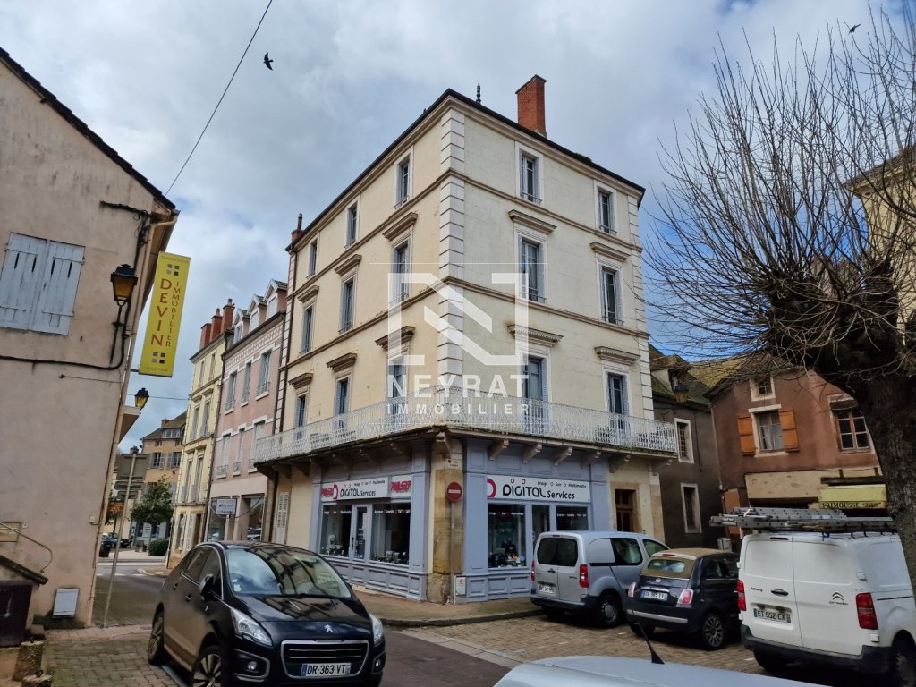 APPARTEMENT 3EME ETAGE - CHAROLLES - 116.99 m2 - VENDU