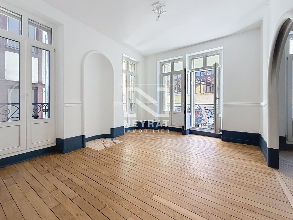 T5 au cœur du centre historique de Dijon A VENDRE - DIJON Hyper centre ville - 85.53 m2 - 390 000 &euro;
