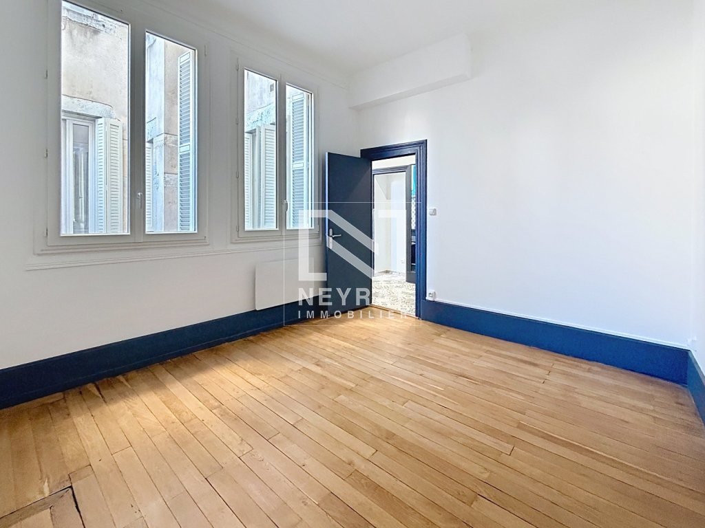 T5 au cœur du centre historique de Dijon A VENDRE - DIJON Hyper centre ville - 85.53 m2 - 390 000 &euro;