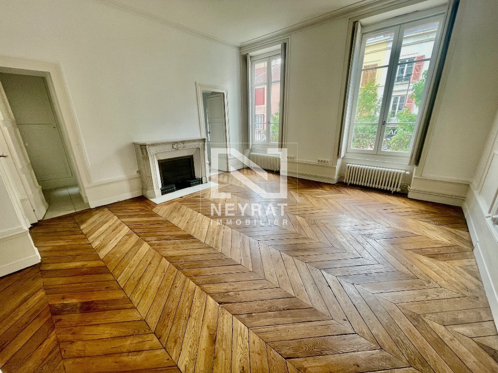 T6 de 225 m� � Chalon