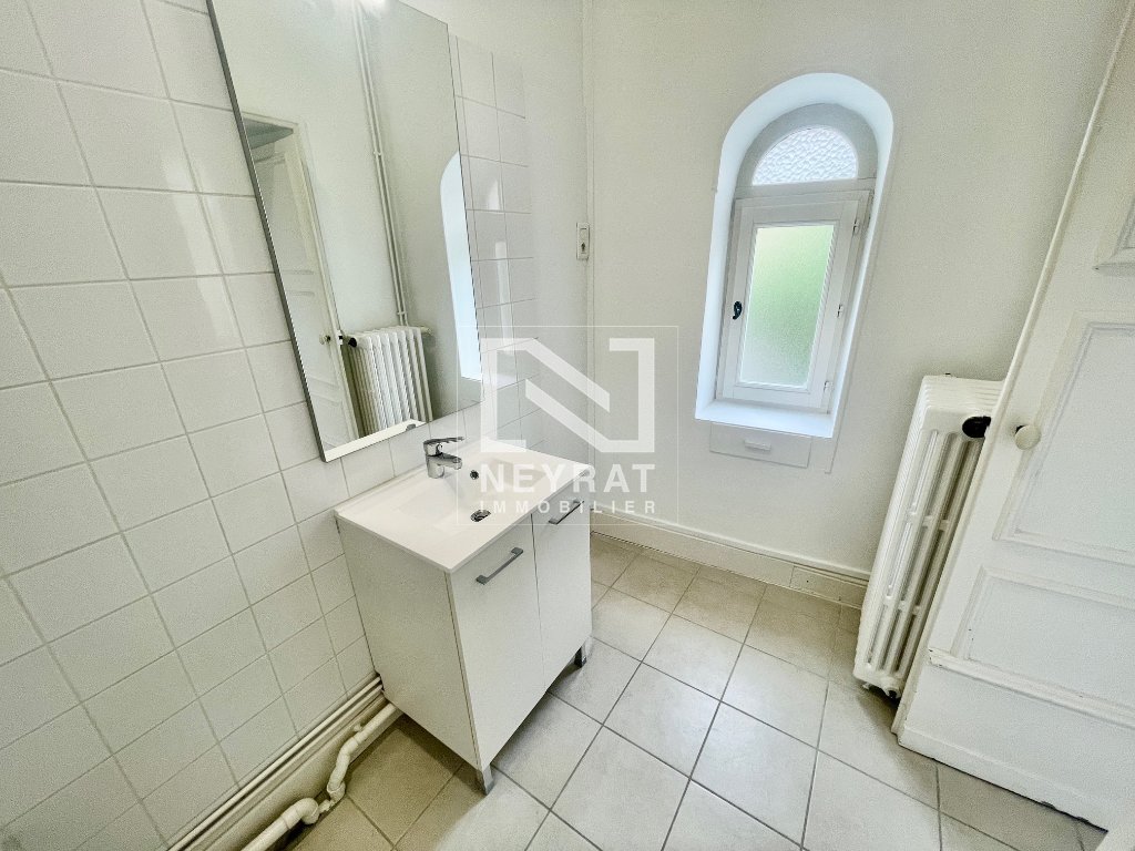 T6 de 225 m� � Chalon