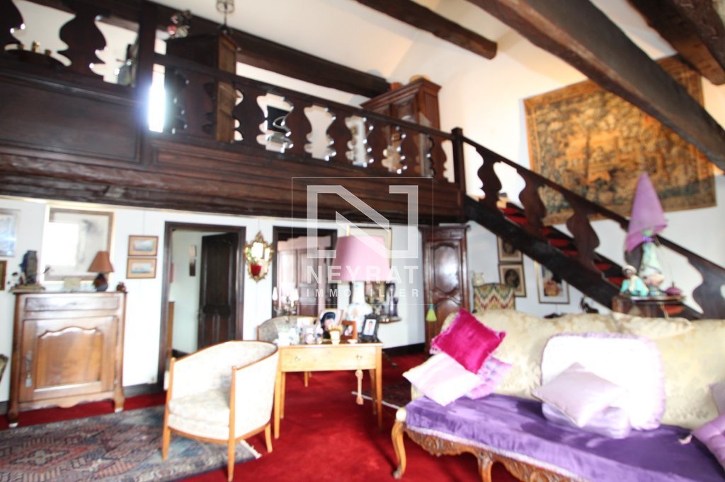 APPARTEMENT T6 - CHALON SUR SAONE HYPER CENTRE - 182.87 m2 - 224 000 &euro;