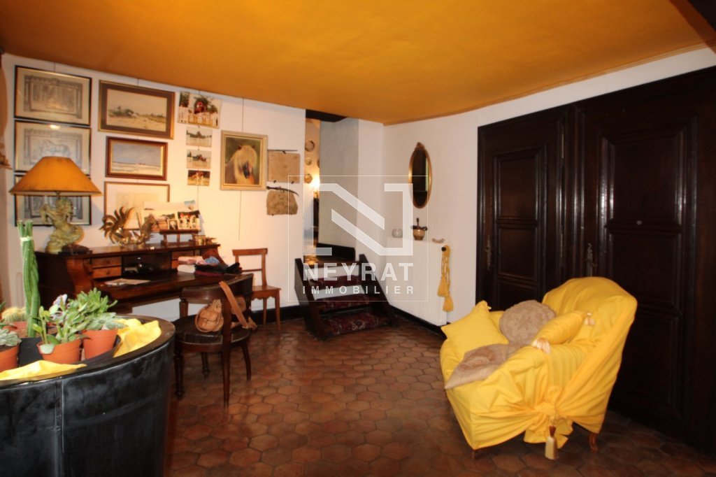 APPARTEMENT T6 - CHALON SUR SAONE HYPER CENTRE - 182.87 m2 - 224 000 &euro;