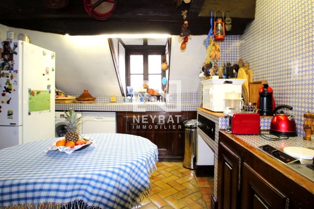 APPARTEMENT T6 - CHALON SUR SAONE HYPER CENTRE - 182.87 m2 - 224 000 &euro;