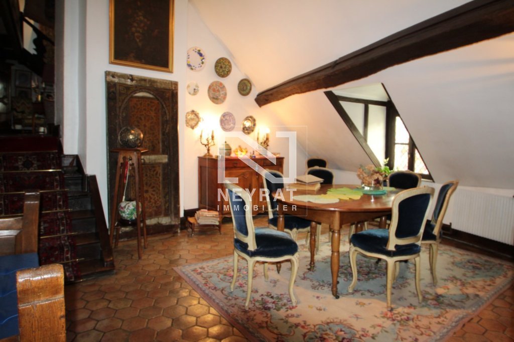APPARTEMENT T6 - CHALON SUR SAONE HYPER CENTRE - 182.87 m2 - 224 000 &euro;