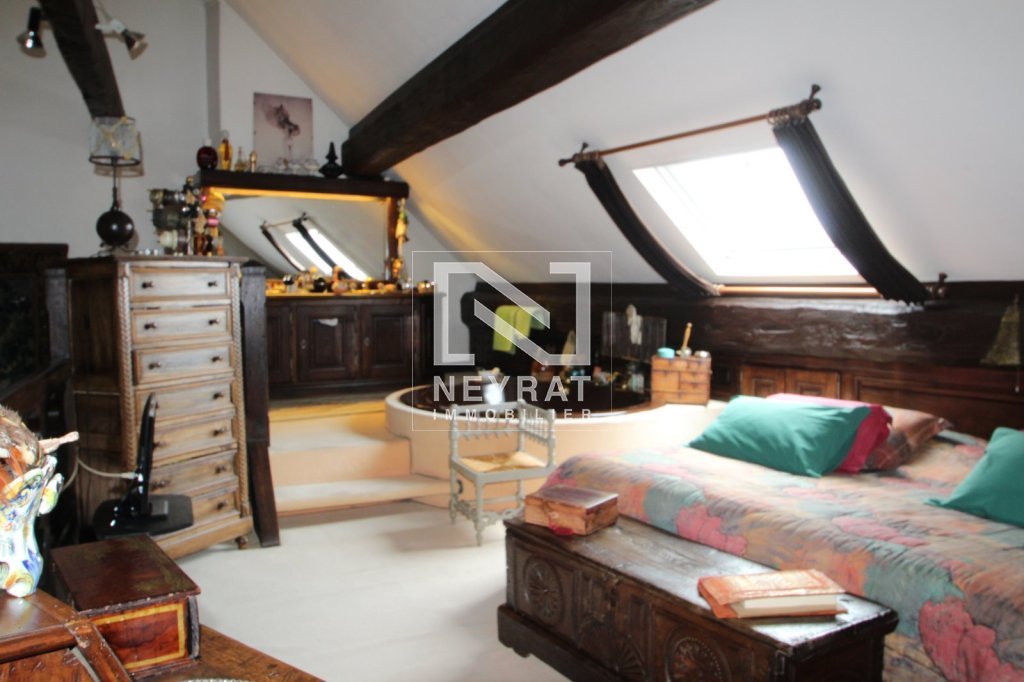 APPARTEMENT T6 - CHALON SUR SAONE HYPER CENTRE - 182.87 m2 - 224 000 &euro;