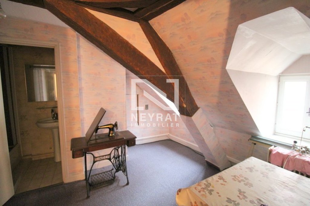 APPARTEMENT T6 - CHALON SUR SAONE - 161.37 m2 - 213�000�&euro;