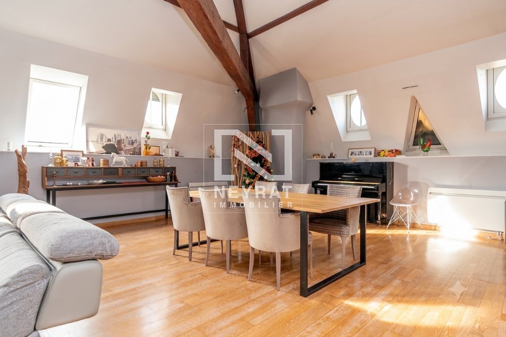 APPARTEMENT T6 A VENDRE - CHALON SUR SAONE - 186.22 m2 - 279 000 &euro;
