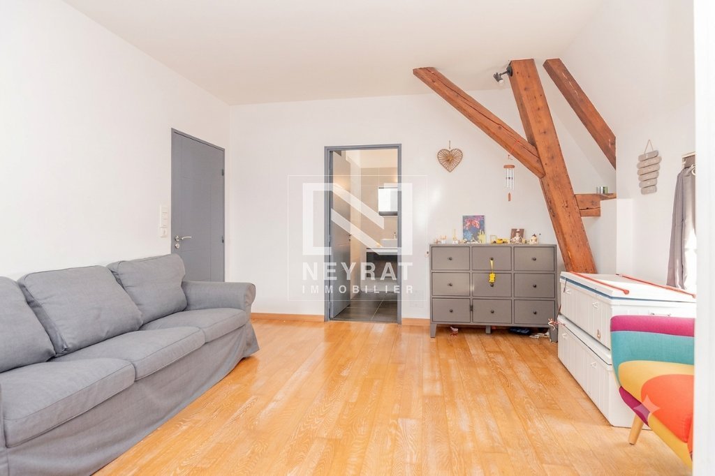 APPARTEMENT T6 A VENDRE - CHALON SUR SAONE - 186.22 m2 - 279 000 &euro;
