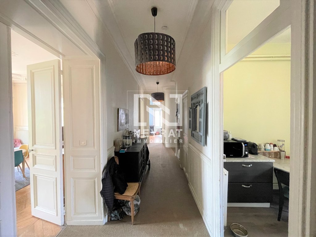 APPARTEMENT T7 A LOUER - CHALON SUR SAONE - 198.28 m2 - 1290€ charges comprises par mois