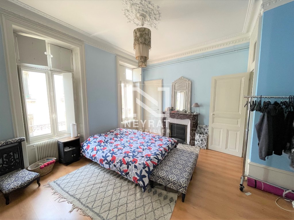 APPARTEMENT T7 A LOUER - CHALON SUR SAONE - 198.28 m2 - 1290€ charges comprises par mois