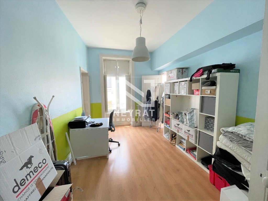 APPARTEMENT T7 A LOUER - CHALON SUR SAONE - 198.28 m2 - 1290€ charges comprises par mois