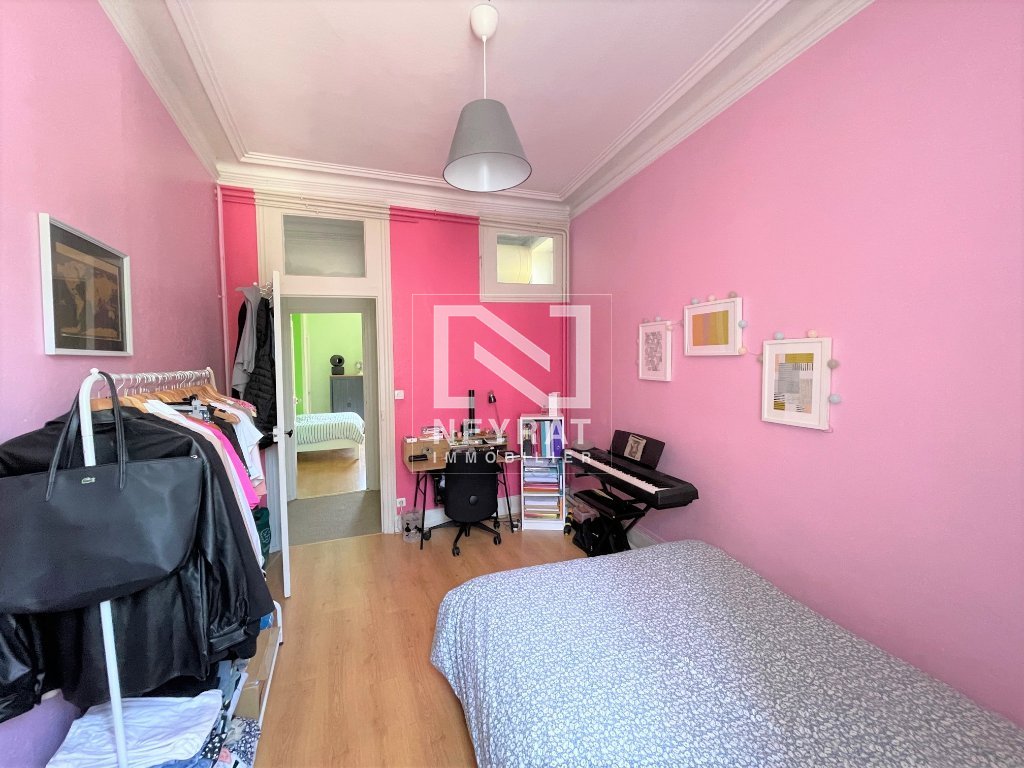 APPARTEMENT T7 A LOUER - CHALON SUR SAONE - 198.28 m2 - 1290€ charges comprises par mois