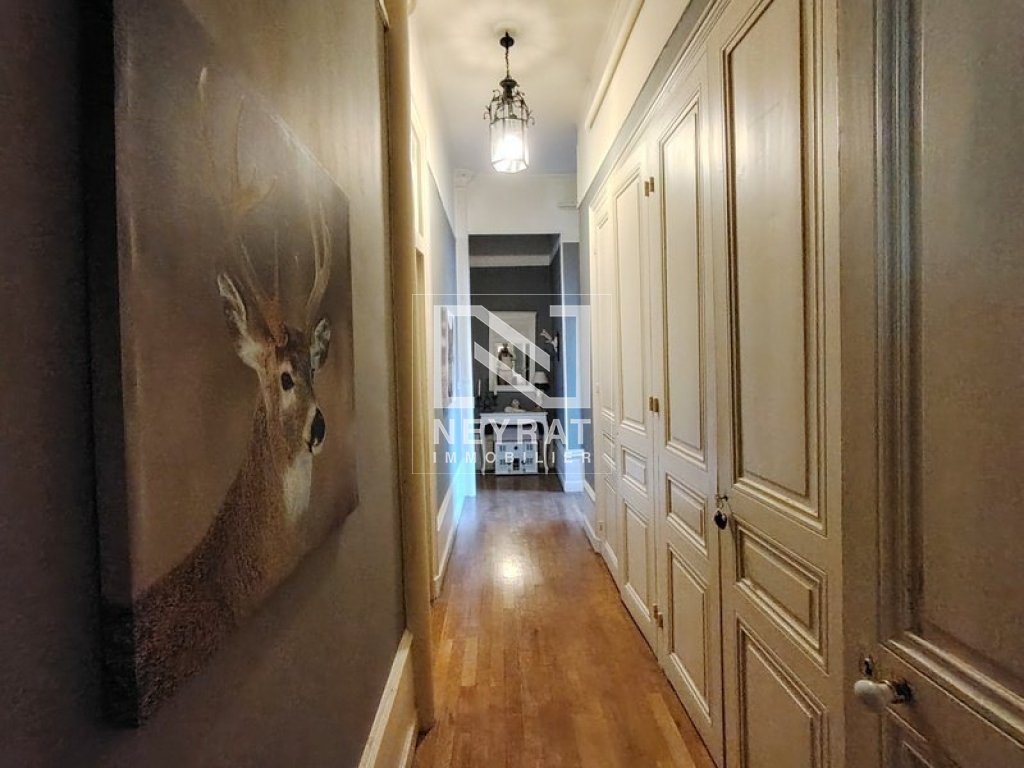 Chalon-sur-Sa�ne : T7 173 m�