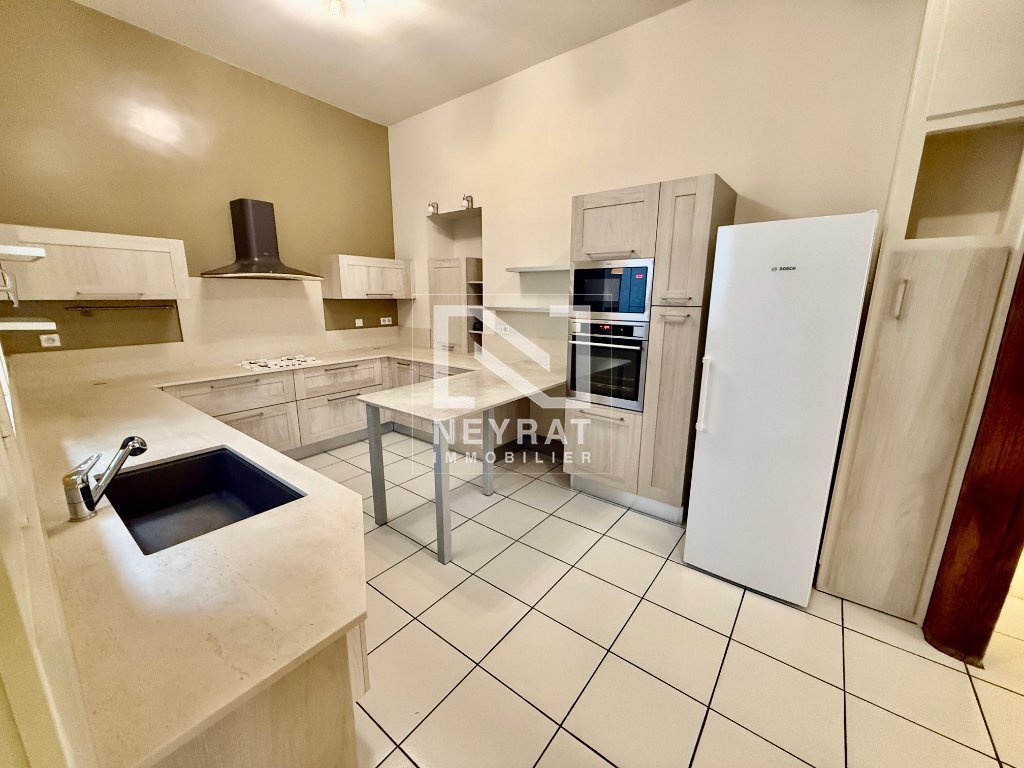 Appartement T7 208 m� � Chalon