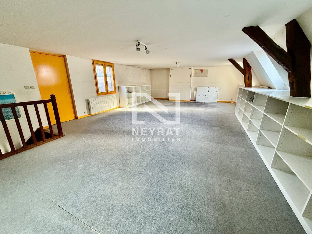 Appartement T7 208 m� � Chalon