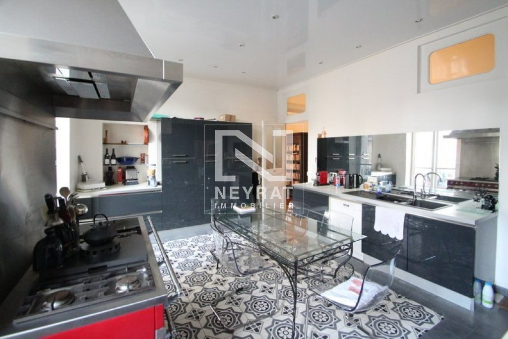 APPARTEMENT T8 A VENDRE - CHALON SUR SAONE - 312.58 m2 - 329 000 &euro;