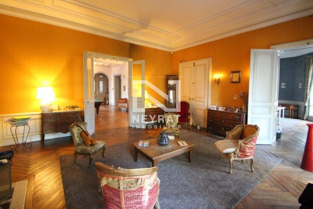 APPARTEMENT T8 A VENDRE - CHALON SUR SAONE - 312.58 m2 - 329 000 &euro;