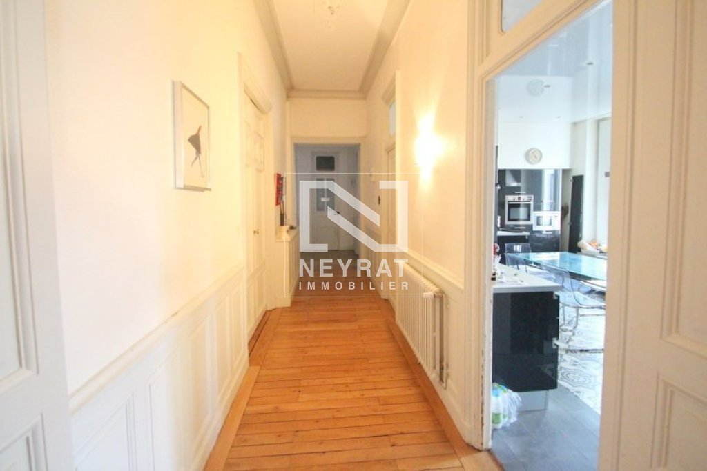 APPARTEMENT T8 A VENDRE - CHALON SUR SAONE - 312.58 m2 - 329 000 &euro;