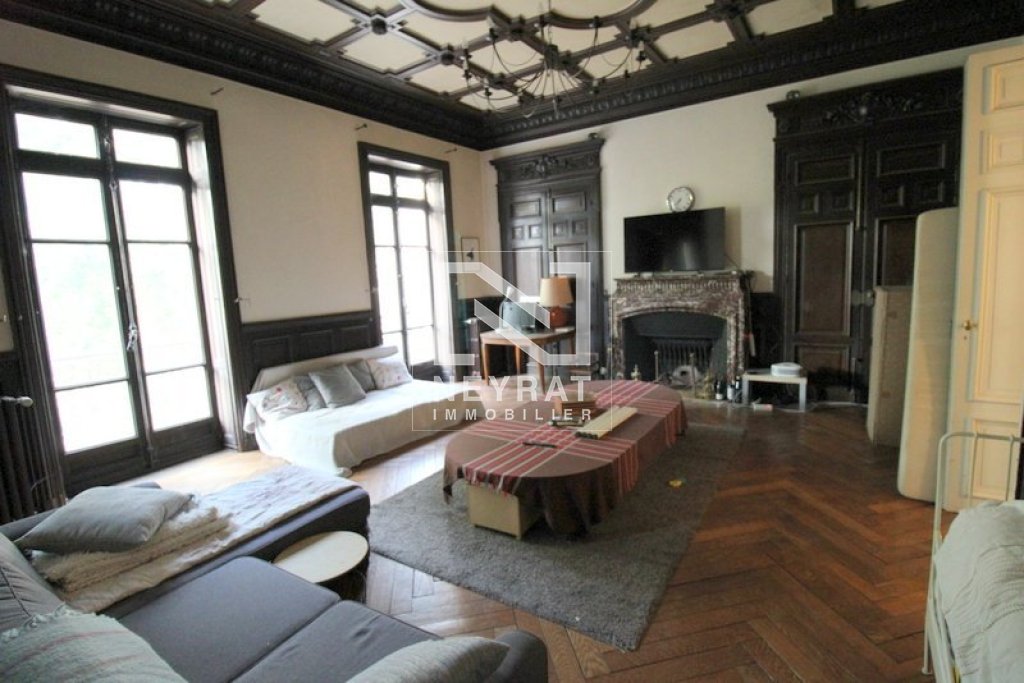 APPARTEMENT T8 A VENDRE - CHALON SUR SAONE - 312.58 m2 - 329 000 &euro;