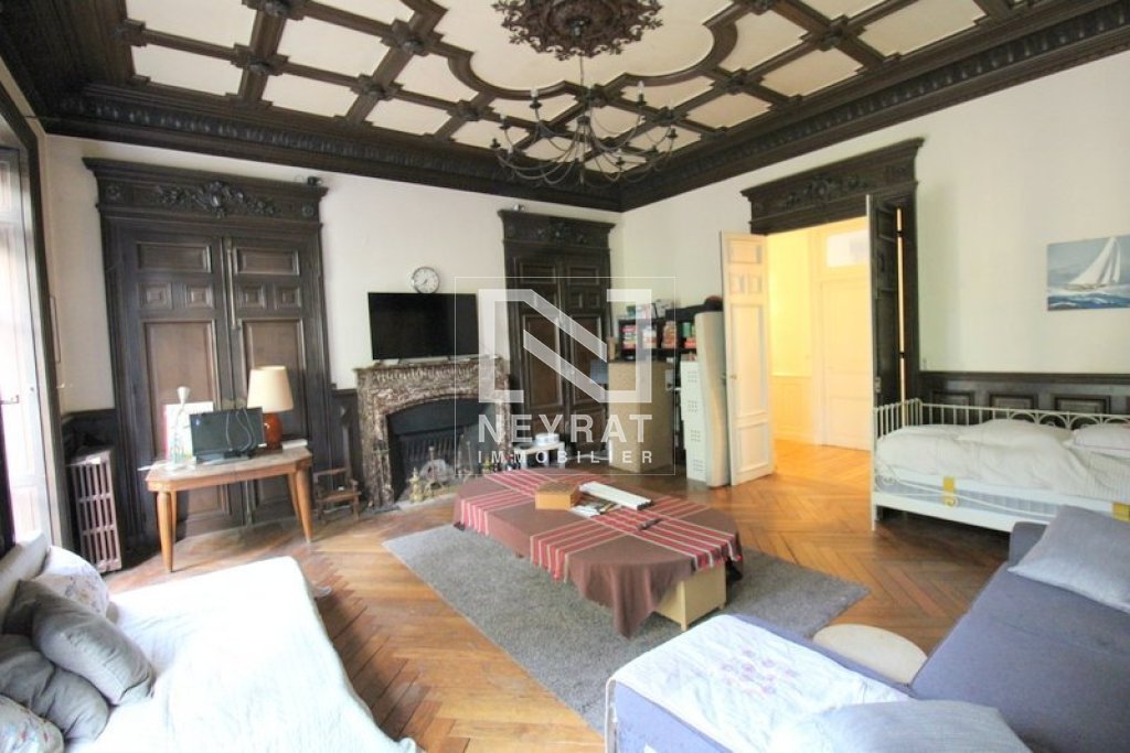 APPARTEMENT T8 A VENDRE - CHALON SUR SAONE - 312.58 m2 - 329 000 &euro;